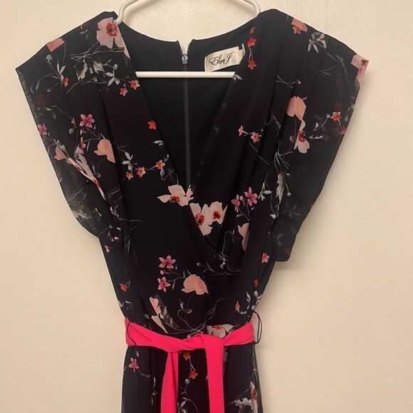 Eliza J Floral Maxi Dress - Picture 7 of 9